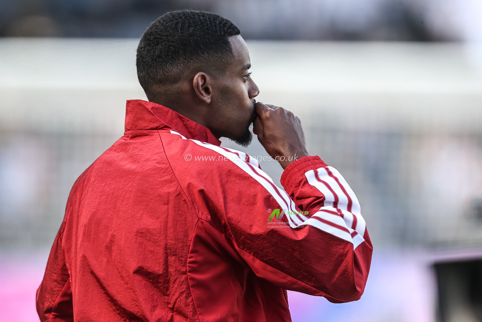 Alexander Isak of Liverpool comes out for the game during the Premier League match Newcastle Untied vs Liverpool at St. James's Park, Newcastle, United Kingdom on 23 August 2026

(Photo by Alfie Cosgrove/News Images)