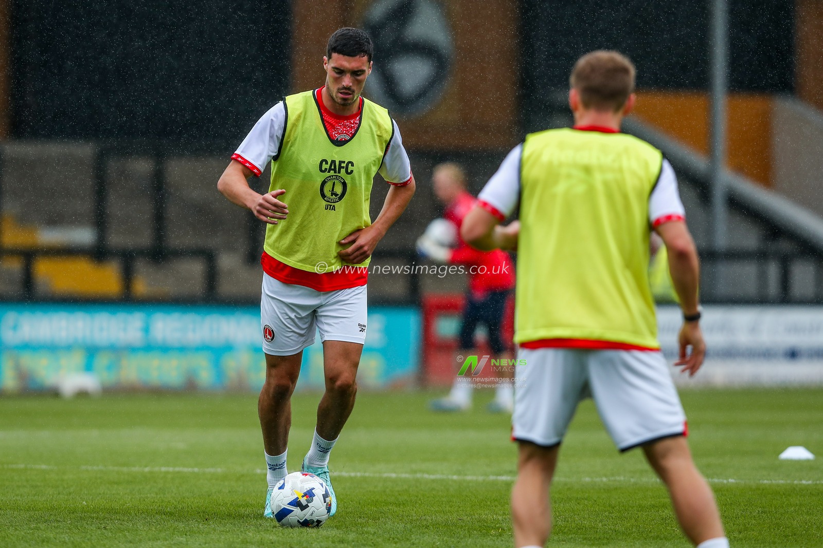 Lloyd Jones of Charlton Athletic warms up prior to the Pre-season friendly match Cambridge United vs Charlton Athletic at Abbey Stadium, Cambridge, United Kingdom, 26th July 2025

(Photo by Izzy Poles/News Images)