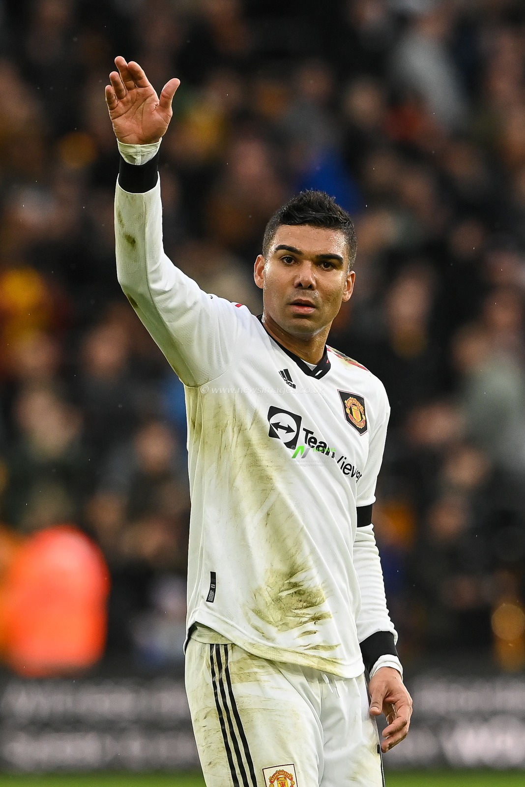 Casemiro #18 of Manchester United waves to the fans at the end of the Premier League match Wolverhampton Wanderers vs Manchester United at Molineux, Wolverhampton, United Kingdom, 31st December 2022

(Photo by Craig Thomas/News Images)
