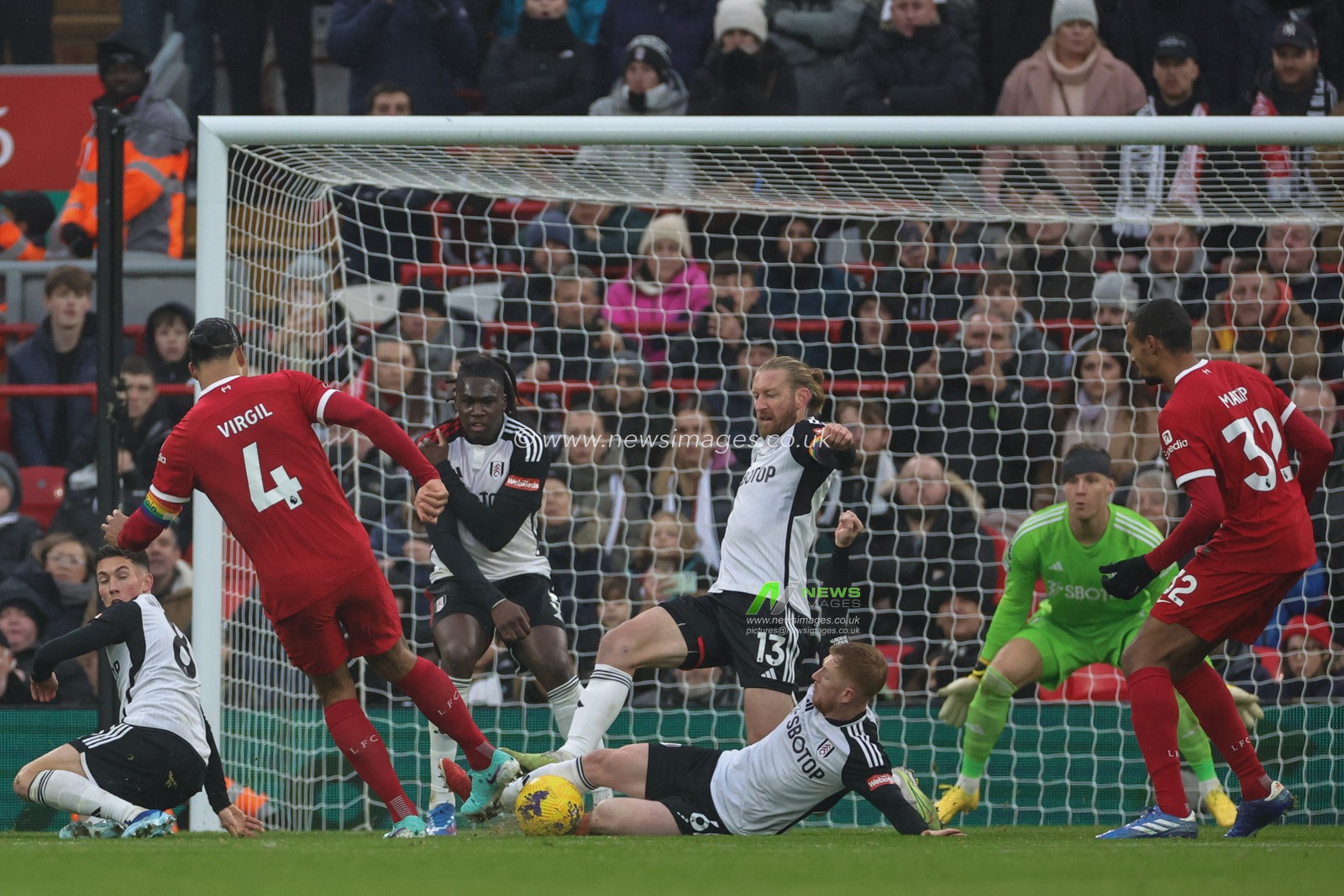 Harrison Reed #6 of Fulham blocks a shot from Virgil van Dijk #4 of Liverpool during the Premier League match Liverpool vs Fulham at Anfield, Liverpool, United Kingdom, 3rd December 2023

(Photo by Mark Cosgrove/News Images)
