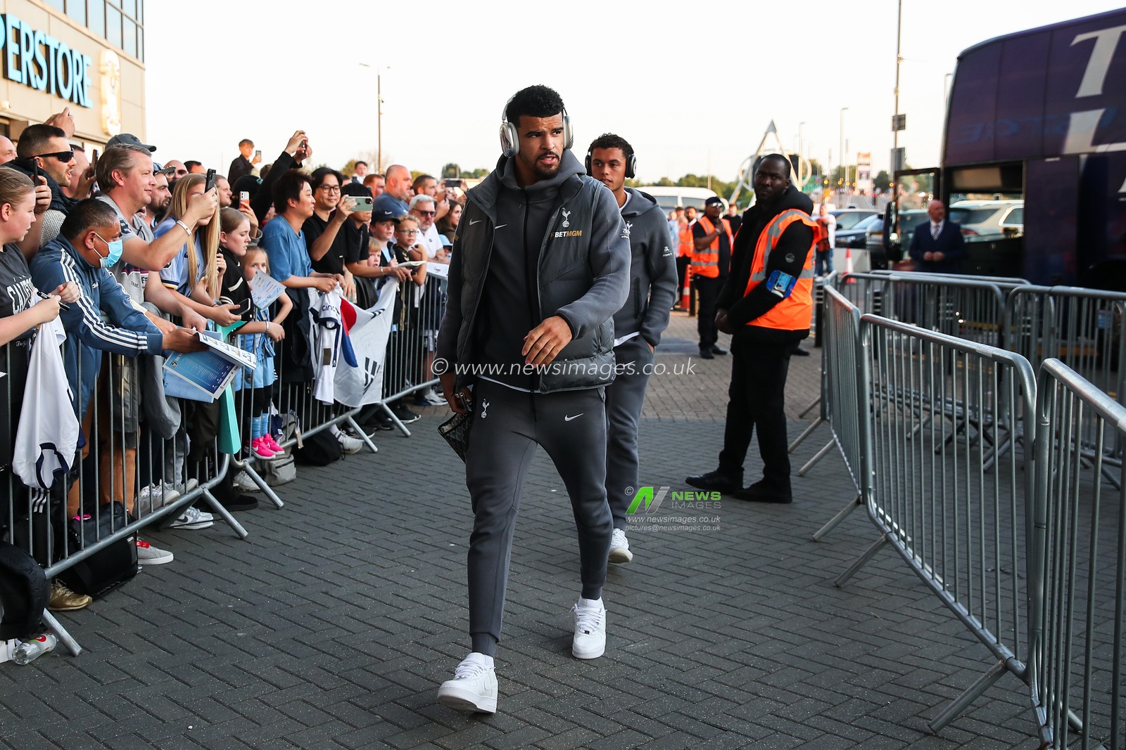 Dominic Solanke of Tottenham Hotspur arrives ahead of the Carabao Cup match Coventry City vs Tottenham Hotspur at Coventry Building Society Arena, Coventry, United Kingdom, 18th September 2024

(Photo by Gareth Evans/News Images)