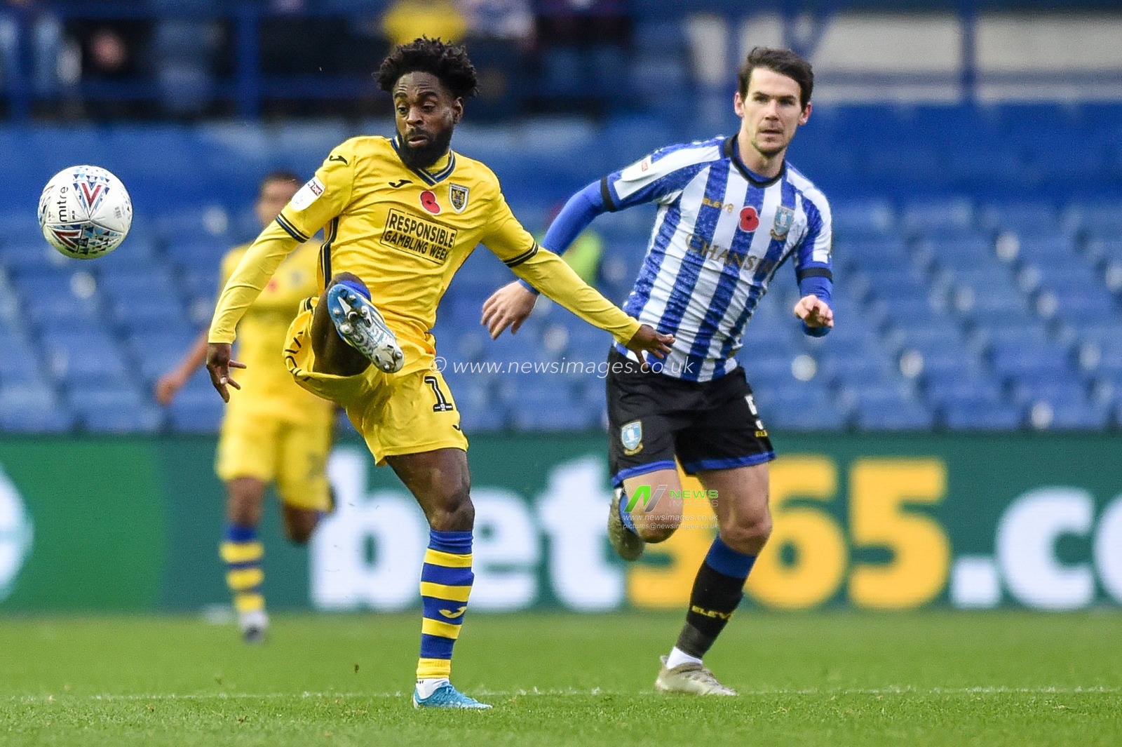 9th November 2019, Hillsborough, Sheffield, England; Sky Bet Championship, Sheffield Wednesday v Swansea City : Courtner Baker-Richardson (17) of Swansea City traps the ball.

Credit: Dean Williams/News Images
