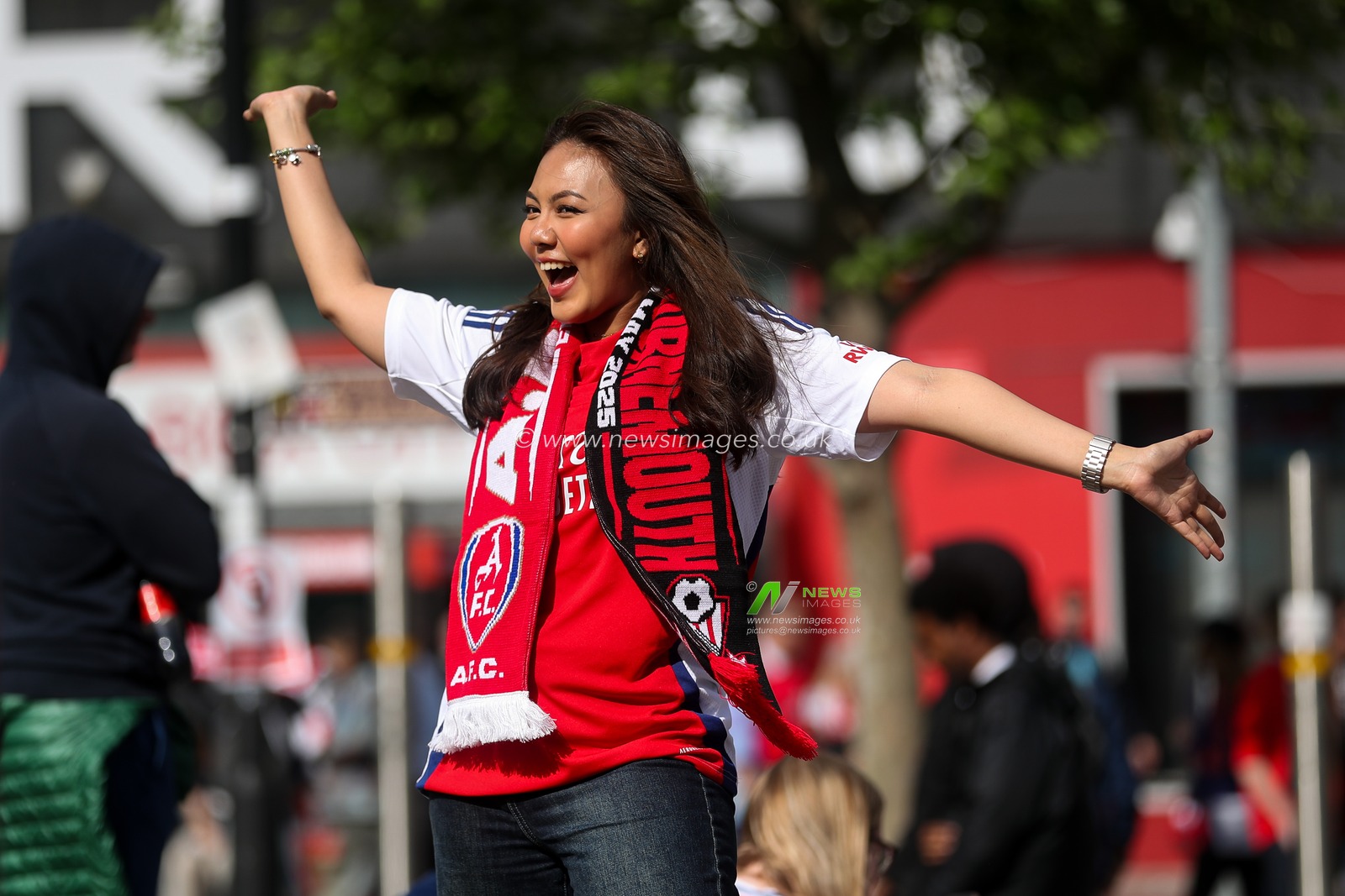 Fans arrives at Emirates Stadium prior to the Premier League match Arsenal vs Bournemouth at Emirates Stadium, London, United Kingdom, 3rd May 2025

(Photo by Izzy Poles/News Images)
