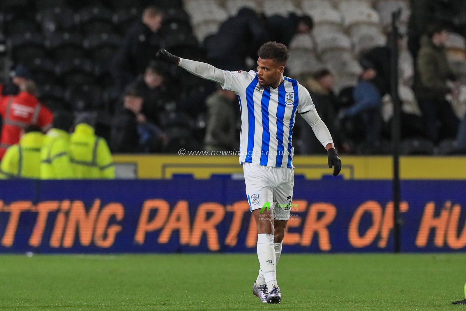 28th January 2020, KC Stadium, Kingston upon Hull, England; Sky Bet Championship, Hull City v Huddersfield Town : Steve Mounie (24) of Huddersfield Town celebrates his goal to make it 1-2