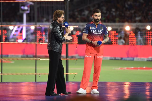 KKR Co Owner Shah Rukh Khan and RCB cricketer Virat Kohali at the  opening ceremony at Eden Garden Cricket Stadium in Kolkata on March 22,2025,Pictures by Debajyoti Chakraborty.(Photo: Debajyoti Chakraborty/News Images)