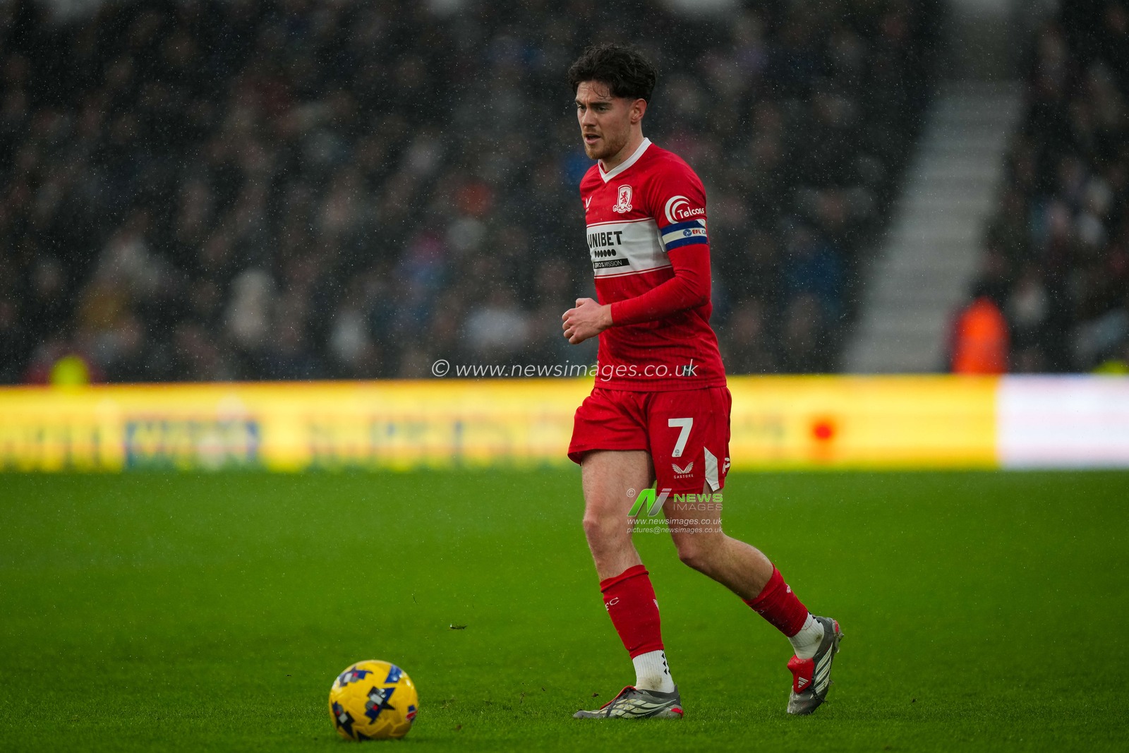 Hayden Hackney of Middlesbrough makes a run with the ball during the Sky Bet Championship match Derby County vs Middlesbrough at Pride Park Stadium, Derby, United Kingdom, 1st January 2026

(Photo by Maynard Manyowa/News Images)

*** GER AUT SUI OUT ***