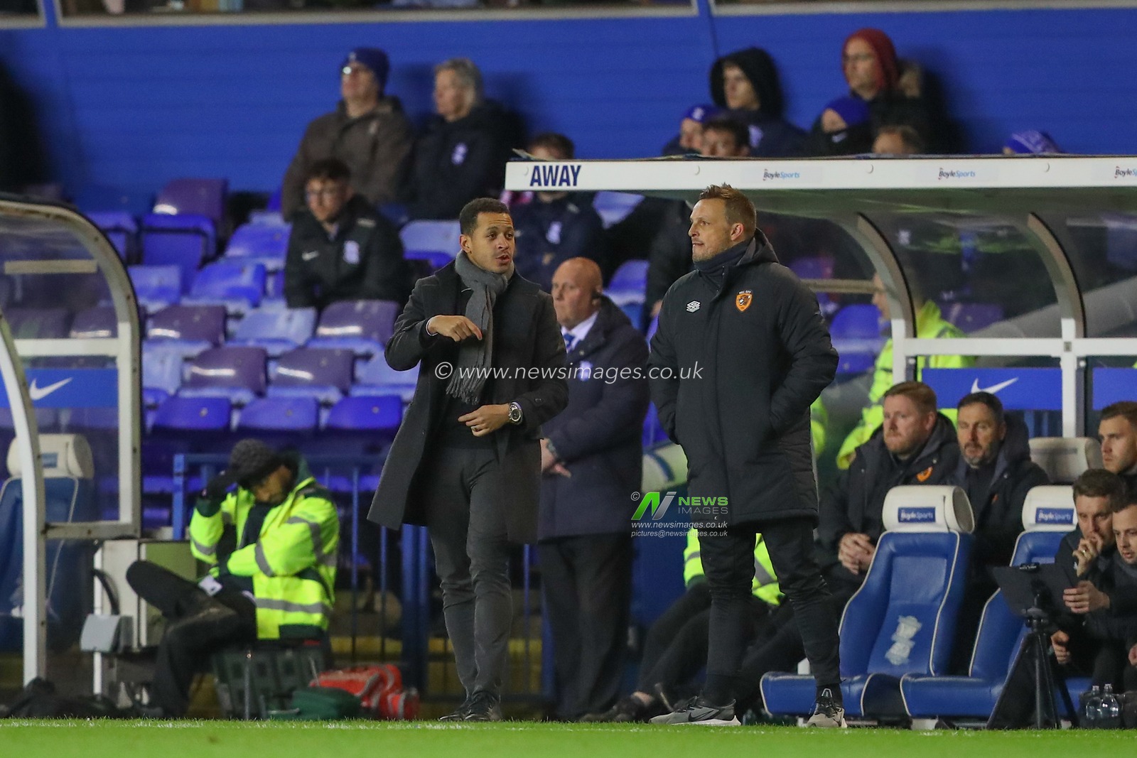Liam Rosenior manager of Hull City in conversation with one of his coaches during the Sky Bet Championship match Birmingham City vs Hull City at St Andrews, Birmingham, United Kingdom, 30th December 2022

(Photo by Gareth Evans/News Images)