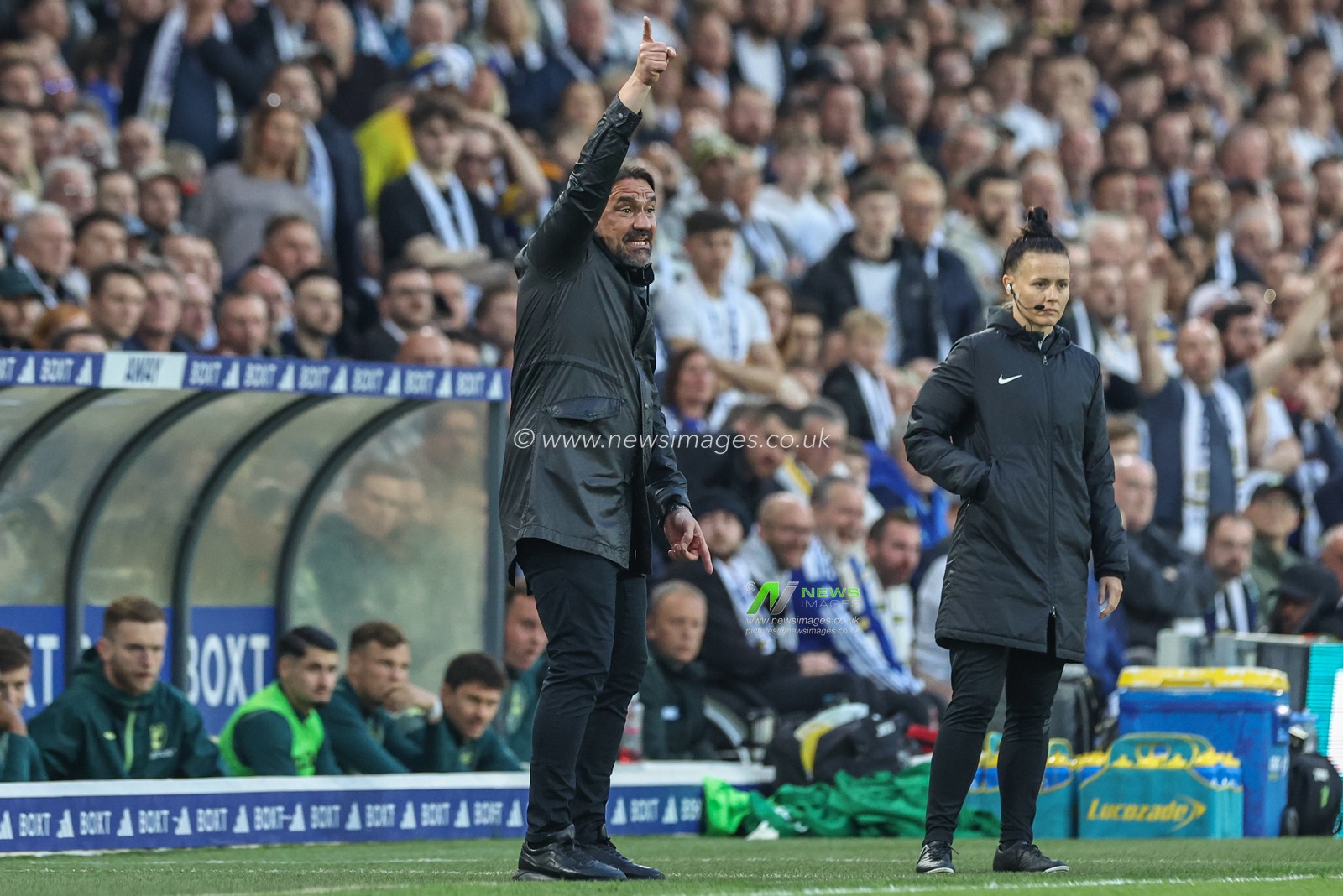 Daniel Farke manager of Leeds United gives his team instructions during the Sky Bet Championship Play-off Semi Final Second Leg Leeds United vs Norwich City at Elland Road, Leeds, United Kingdom, 16th May 2024

(Photo by Mark Cosgrove/News Images)