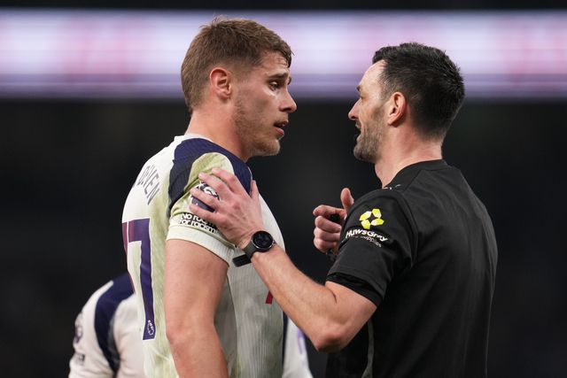 Micky van de Ven of Tottenham Hotspur questions red card shown for him by referee Andrew Madley during the Premier League match Tottenham Hotspur vs Crystal Palace at Tottenham Hotspur Stadium, London, United Kingdom on 05 March 2026

(Photo by Harvey Murphy/News Images)
