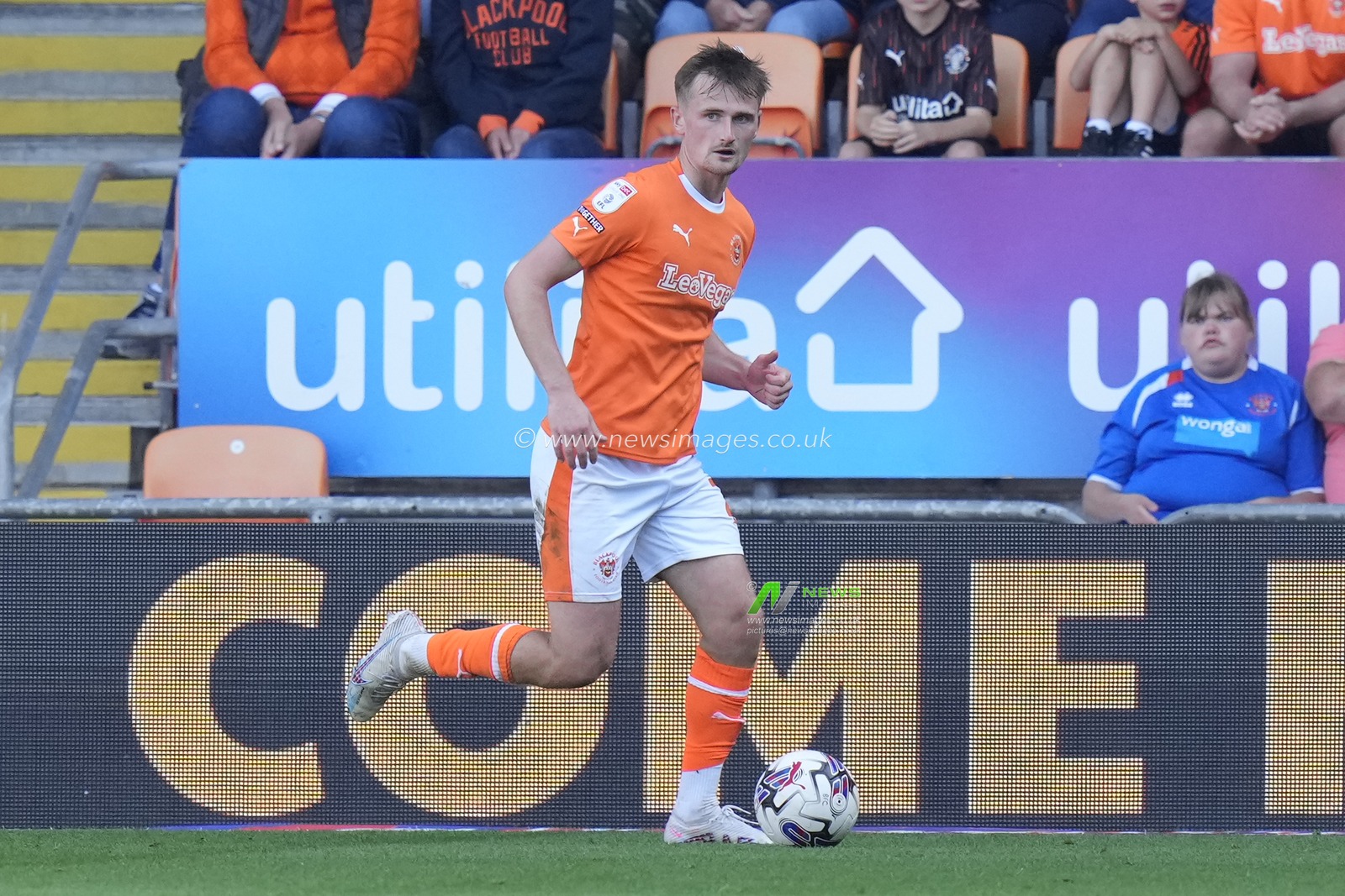Callum Connolly #2 of Blackpool during the Sky Bet League 1 match Blackpool vs Wigan Athletic at Bloomfield Road, Blackpool, United Kingdom, 2nd September 2023

(Photo by Steve Flynn/News Images)