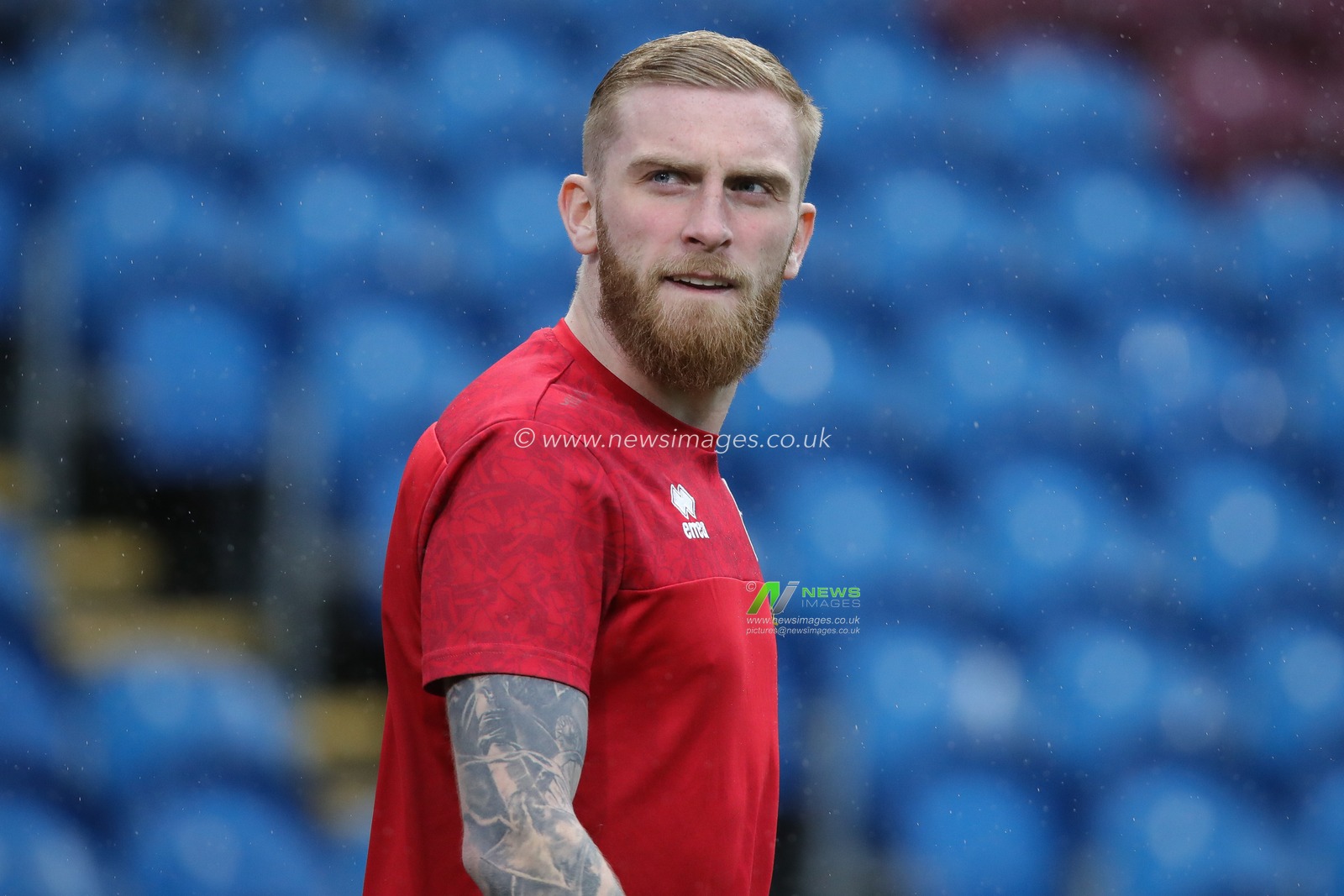 Oliver McBurnie #9 of Sheffield United arrives at Turf Moor Stadium ahead of the Sky Bet Championship match Burnley vs Sheffield United at Turf Moor, Burnley, United Kingdom, 10th April 2023

(Photo by James Heaton/News Images)