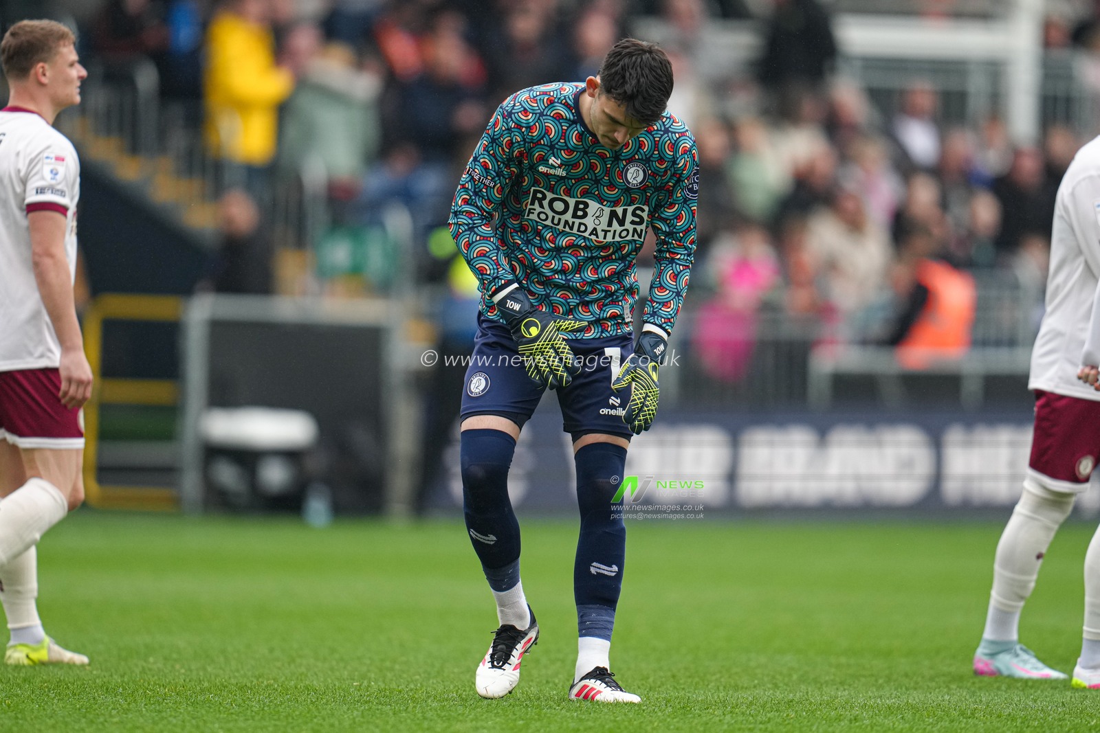 Max O'Leary of Bristol City during the Sky Bet Championship match Luton Town vs Bristol City at Kenilworth Road, Luton, United Kingdom, 21st April 2025

(Photo by Harvey Murphy/News Images)