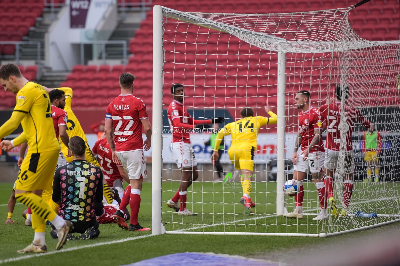 Carlton Morris #14 of Barnsley scores to make it 0-1 to Barnsley