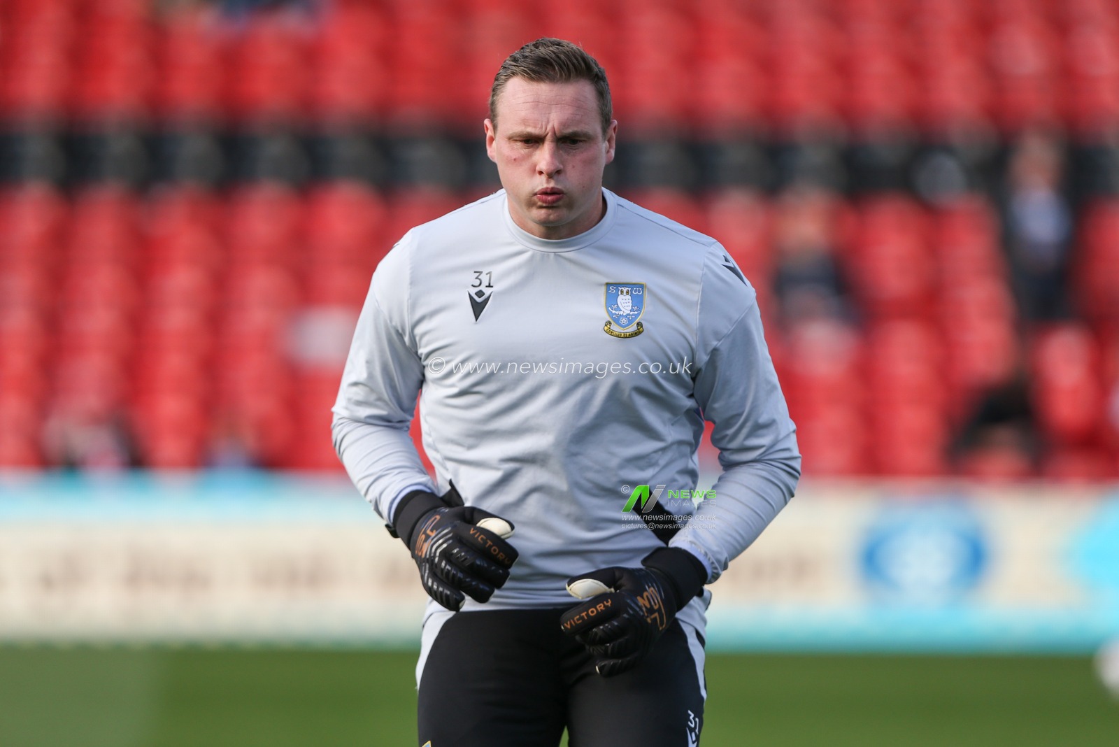 David Stockade #31 of Sheffield Wednesday warms up during the Sky Bet League 1 match Lincoln City vs Sheffield Wednesday at Gelder Group Sincil Bank Stadium, Lincoln, United Kingdom, 22nd October 2022

(Photo by Arron Gent/News Images)