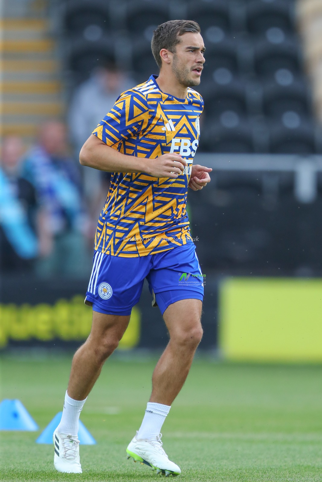 Harry Winks #8 of Leicester City during the pre-game warm up ahead of the Carabao Cup match Burton Albion vs Leicester City at Pirelli Stadium, Burton upon Trent, United Kingdom, 9th August 2023

(Photo by Gareth Evans/News Images)