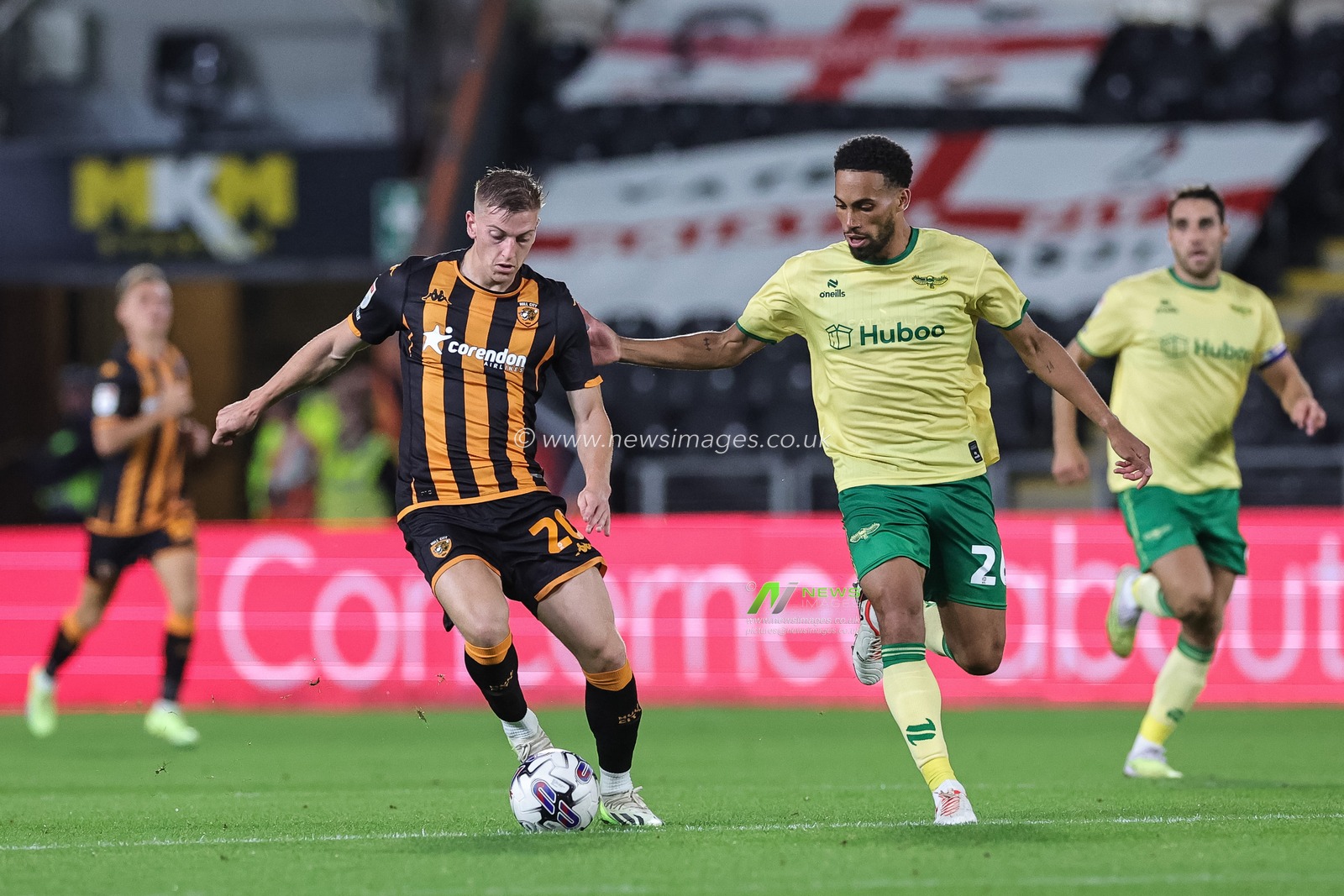 Liam Delap #20 of Hull City breaks with the ball during the Sky Bet Championship match Hull City vs Bristol City at MKM Stadium, Hull, United Kingdom, 25th August 2023

(Photo by Mark Cosgrove/News Images)