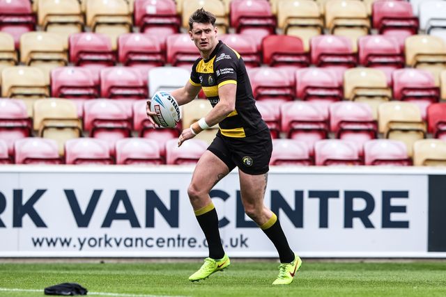 Sam Wood of York Knights in the pre-game warm up during the Betfred Super League round 12 match York Knights vs Castleford Tigers at LNER Community Stadium, York, United Kingdom on 16 May 2026

(Photo by Alfie Cosgrove/News Images)
