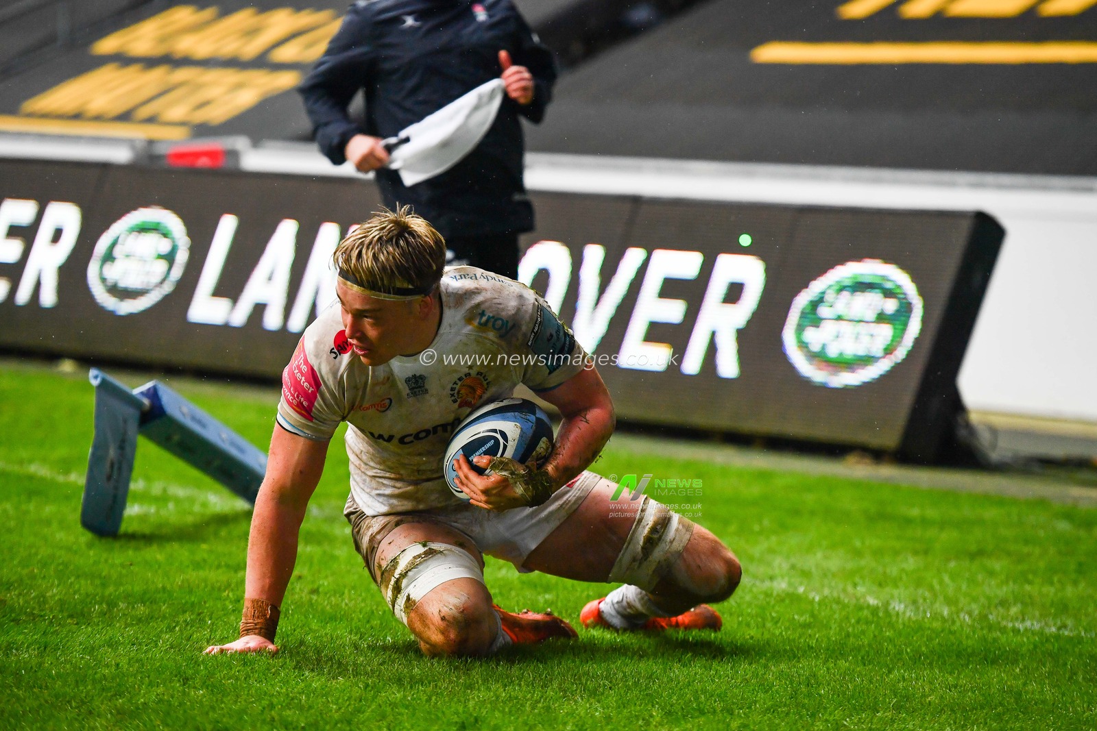 Richard Capstick of Exeter Chiefs in action