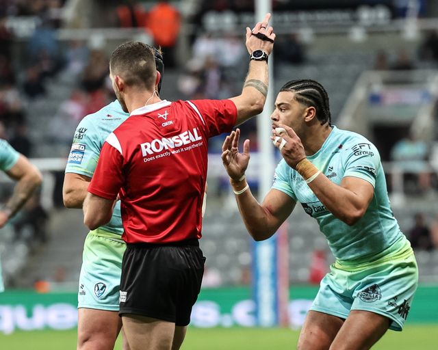 Referee Jack Smith gives Lewis Murphy of St. Helens a yellow card and is  sin binned during the Betfred Magic Weekend 2025 match St Helens vs Leeds Rhinos at St. James's Park, Newcastle, United Kingdom, 3rd May 2025

(Photo by Mark Cosgrove/News Images)