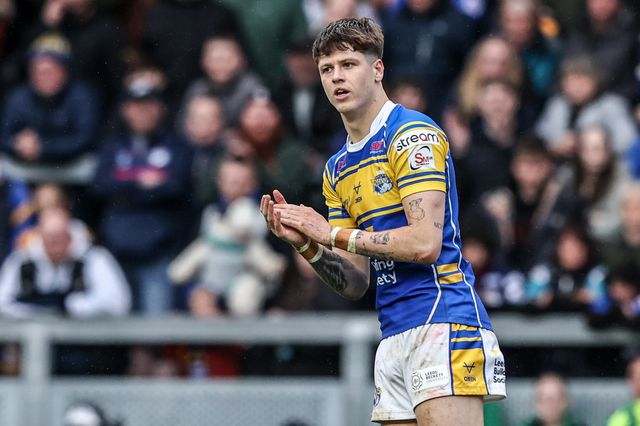 Riley Lumb of Leeds Rhinos applauds his teammates during the Betfred Super League Round 8 match Leeds Rhinos vs Huddersfield Giants at Headingley Stadium, Leeds, United Kingdom, 18th April 2025

(Photo by Alfie Cosgrove/News Images)