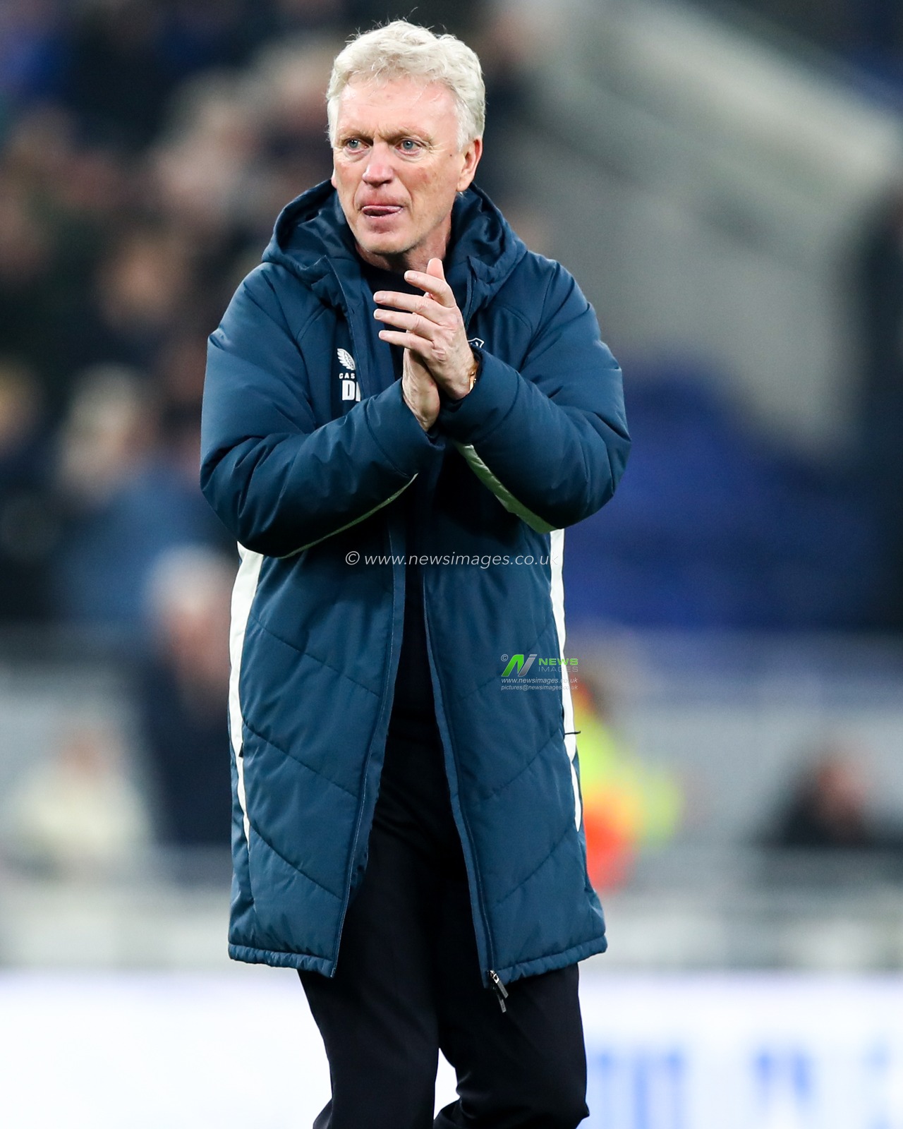 David Moyes manager of Everton claps fans after 3-0 win after the Premier League match Everton vs Chelsea at Hill Dickinson Stadium, Liverpool, United Kingdom on 21 March 2026

(Photo by Jorge Horsted/News Images)