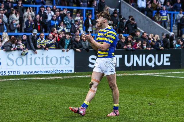 Matty Ashton of Warrington Wolves applauds the fans after the game during the Betfred Challenge Cup Quarter Final match Warrington Wolves vs Leigh Leopards at The Halliwell Jones Stadium, Warrington, United Kingdom on 11 April 2026

(Photo by Alfie Cosgrove/News Images)
