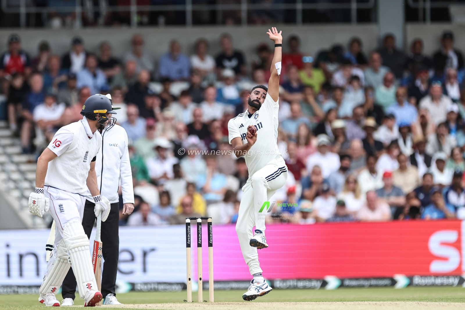 Mohammad Siraj of India delivers the ball during the 1st Rothesay Test Match, Day 3 England vs India at Headingley Cricket Ground, Leeds, United Kingdom, 22nd June 2025

(Photo by Mark Cosgrove/News Images)