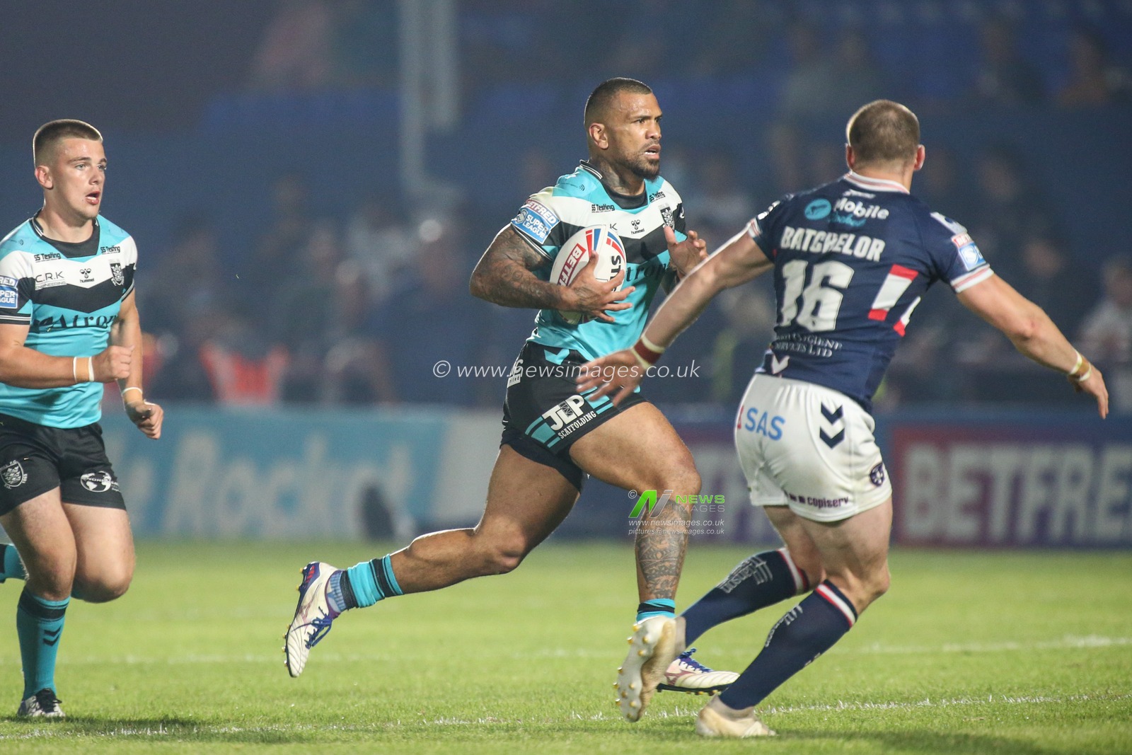 Manu Ma'u (12) of Hull FC runs with the ball