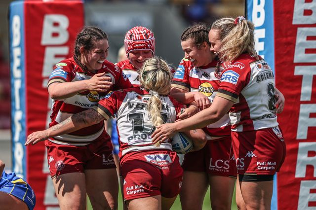 Emily Veivers of Wigan Warriors celebrates her try during the Betfred Women's Challenge Cup Cup Semi-final match Leeds Rhinos vs Wigan Warriors at LNER Community Stadium, York, United Kingdom, 10th May 2025

(Photo by Alfie Cosgrove/News Images)