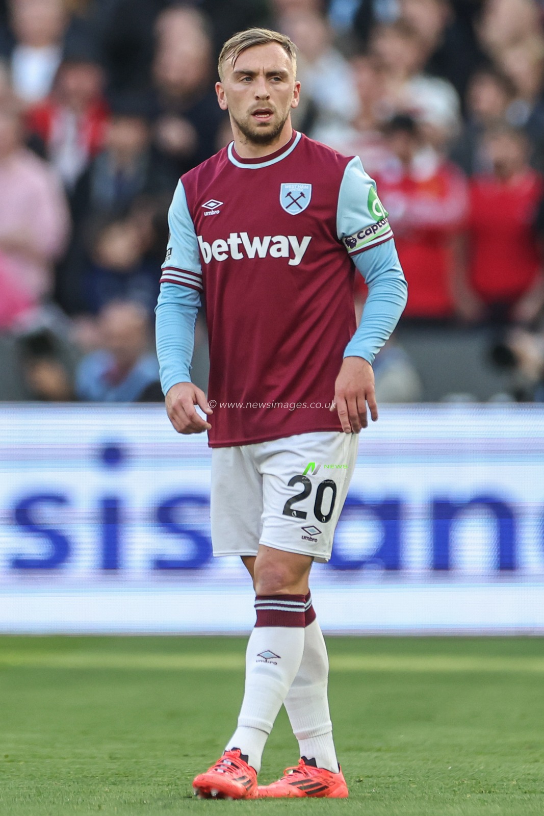 Jarrod Bowen of West Ham United during the Premier League match West Ham United vs Manchester United at London Stadium, London, United Kingdom, 27th October 2024

(Photo by Mark Cosgrove/News Images)