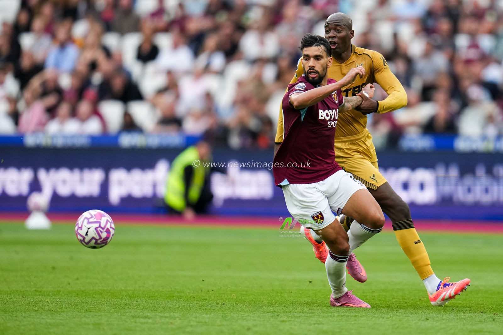 Jean-Philippe Mateta of Crystal Palace and Lucas Paqueta of West Ham United have eyes on the ball during the Premier League match West Ham United vs Crystal Palace at London Stadium, London, United Kingdom, 20th September 2025

(Photo by Harvey Murphy/News Images)