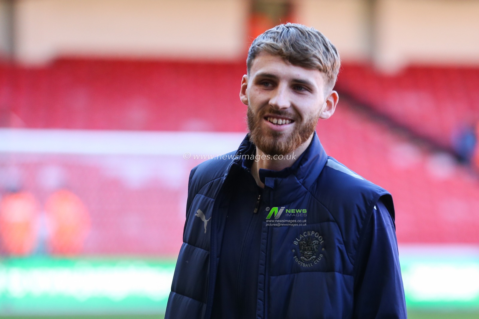 Daniel Grimshaw #32 of Blackpool arriving at the stadium during the Sky Bet Championship match Sheffield United vs Blackpool at Bramall Lane, Sheffield, United Kingdom, 15th October 2022

(Photo by Arron Gent/News Images)