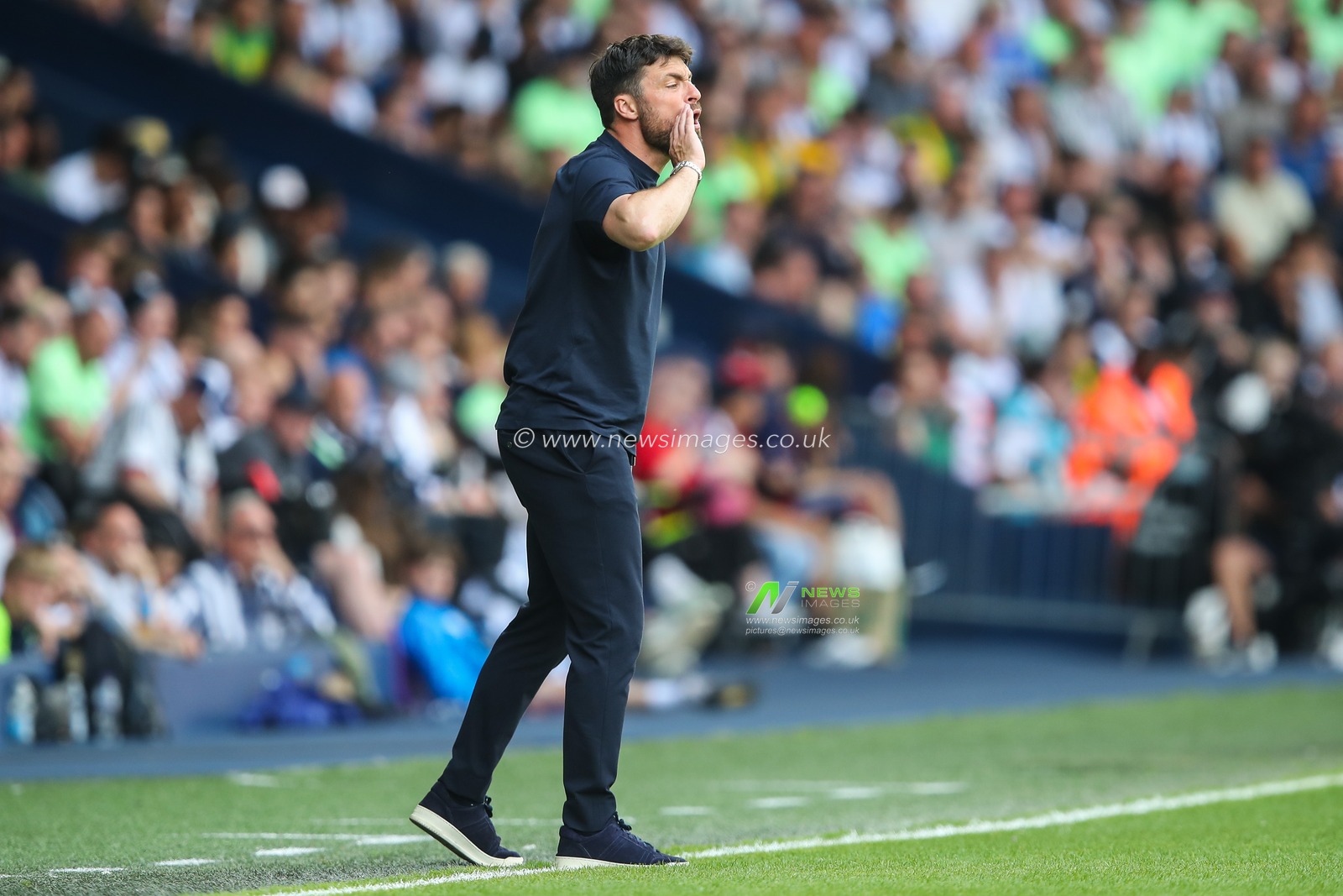 Russell Martin manager of Southampton gives his players instructions during the Sky Bet Championship Play-Off Semi-Final First Leg match West Bromwich Albion vs Southampton at The Hawthorns, West Bromwich, United Kingdom, 12th May 2024

(Photo by Gareth Evans/News Images)