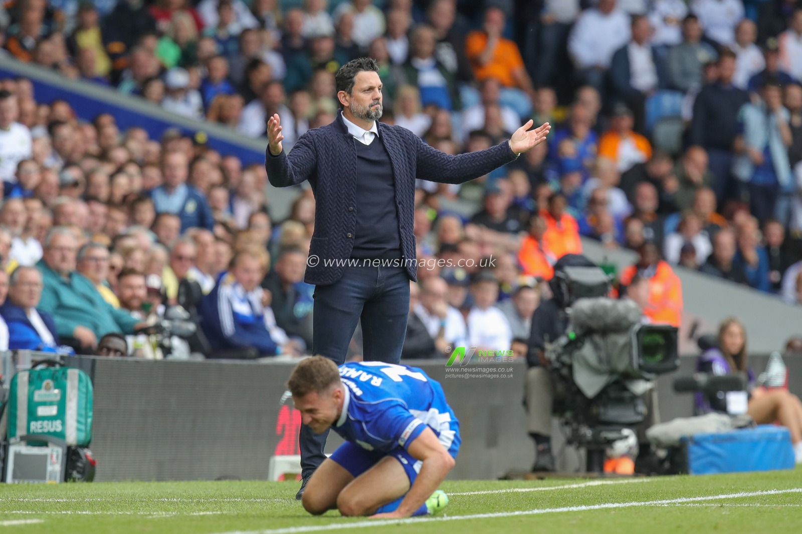 Erol Bulut manager of Cardiff City appeals during the Sky Bet Championship match Leeds United vs Cardiff City at Elland Road, Leeds, United Kingdom, 6th August 2023

(Photo by James Heaton/News Images)