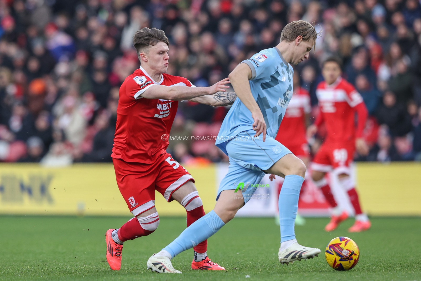 Ben Doak of Middlesbrough and Jesper Daland of Cardiff City battle for the ball during the Sky Bet Championship match Middlesbrough vs Cardiff City at Riverside Stadium, Middlesbrough, United Kingdom, 4th January 2025

(Photo by Alfie Cosgrove/News Images)