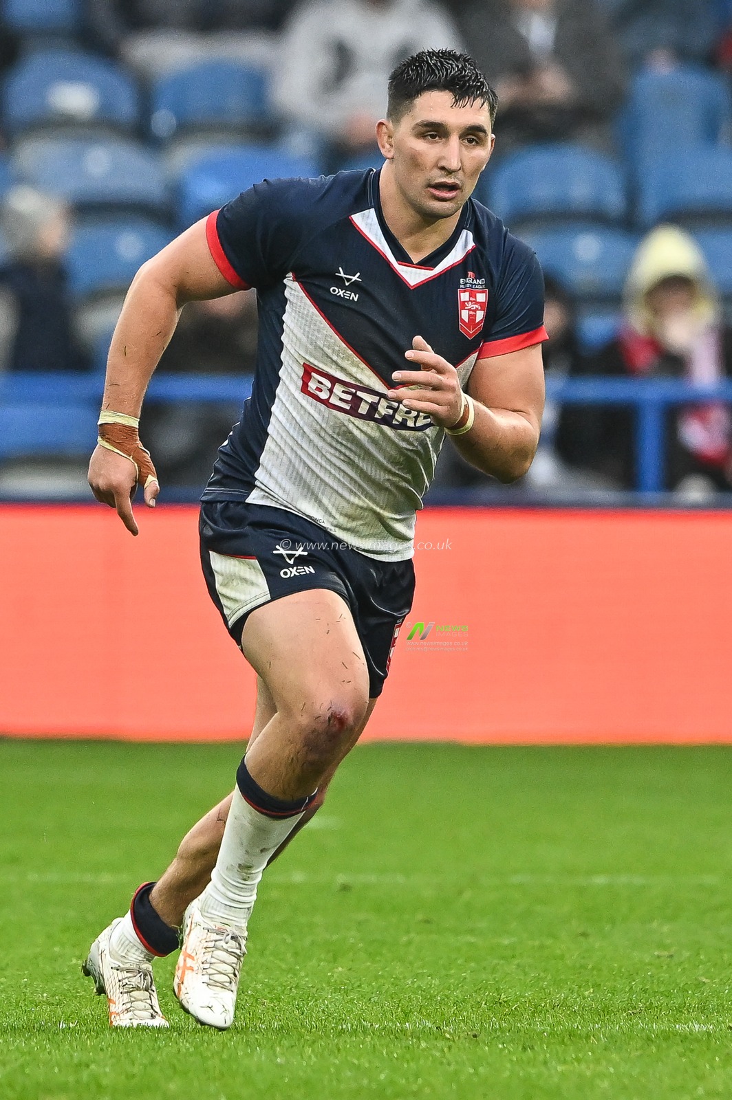 Victor Radley of England during the Rugby League International match England vs Tonga at John Smith's Stadium, Huddersfield, United Kingdom, 28th October 2023

(Photo by Craig Thomas/News Images)