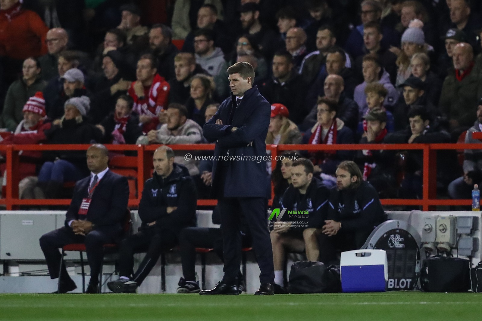Steven Gerrard manager of Aston Villa looks on during the Premier League match Nottingham Forest vs Aston Villa at City Ground, Nottingham, United Kingdom, 10th October 2022

(Photo by Gareth Evans/News Images)