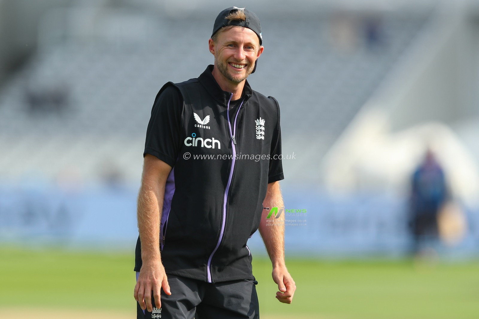 Joe Root of England warms up prior to the England v Sri Lanka 2nd Rothesay Test Match Day 4 at Lords, London, United Kingdom, 1st September 2024

(Photo by Izzy Poles/News Images)