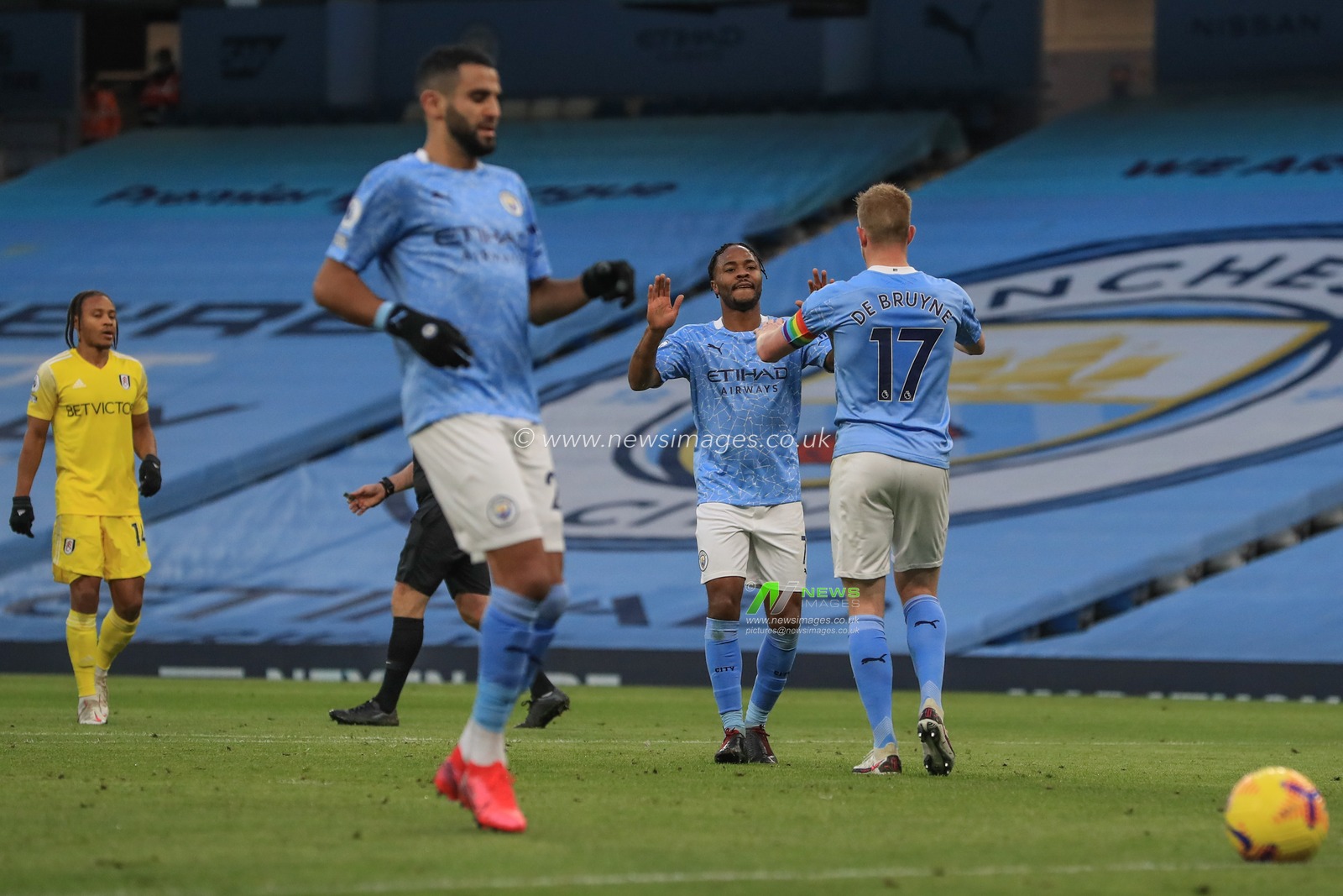 Kevin De Bruyne #17 of Manchester City celebrates his goal to make it 2-0