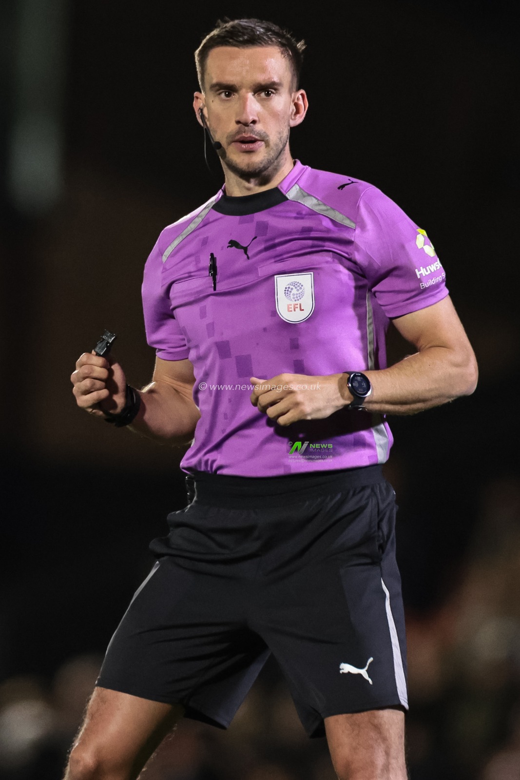referee Thomas Kirk during the Carabao Cup Last 16 Grimsby Town vs Brentford at Blundell Park, Cleethorpes, United Kingdom, 28th October 2025

(Photo by Mark Cosgrove/News Images)

*** GER AUT SUI OUT ***