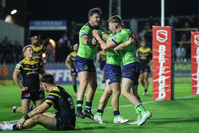 Matty Nicholson of Warrington Wolves celebrates his try to make it 6-18 during the Betfred Super League Round 23 match Castleford Tigers vs Warrington Wolves at The Mend-A-Hose Jungle, Castleford, United Kingdom, 23rd August 2024

(Photo by Gareth Evans/News Images)