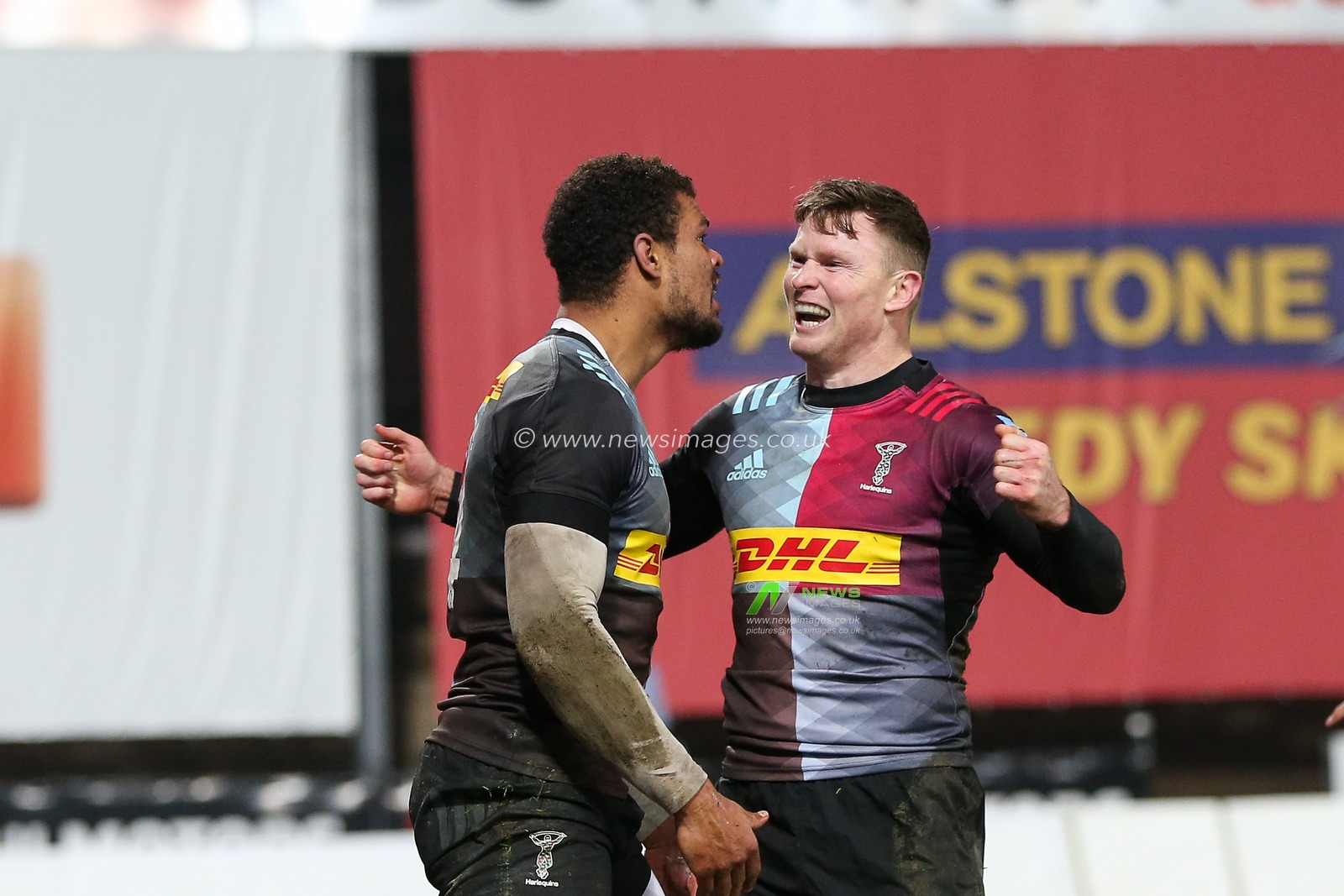 Nathan Earle #14 of Harlequins celebrates his try