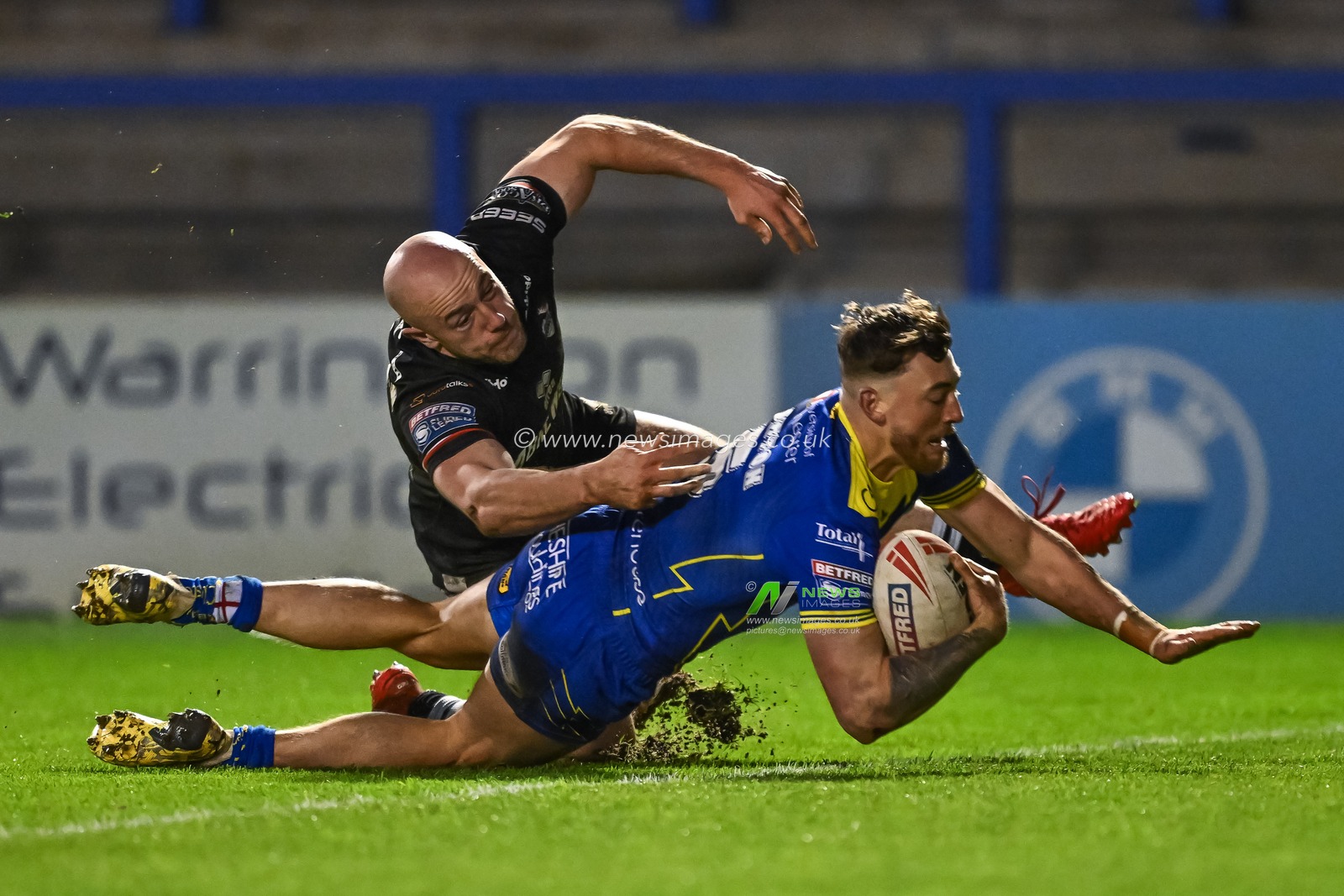 Matty Ashton of Warrington Wolves goes over for a try during the Betfred Challenge Cup Sixth Round match Warrington Wolves vs London Broncos at Halliwell Jones Stadium, Warrington, United Kingdom, 23rd March 2024

(Photo by Craig Thomas/News Images)