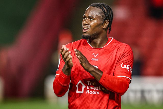 Reyes Cleary of Barnsley applauds the fans after the game during the Sky Bet League One match Barnsley vs Blackpool at Oakwell, Barnsley, United Kingdom on 02 September 2026

(Photo by Alfie Cosgrove/News Images)