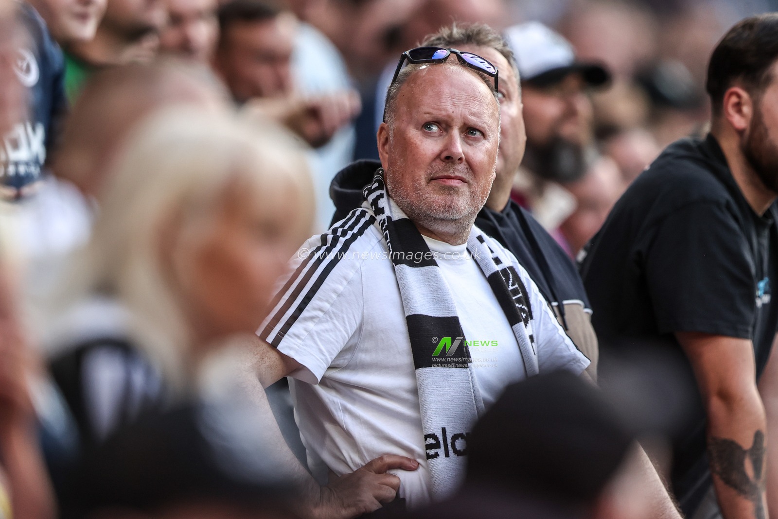 Newcastle fans during the Premier League match Newcastle Untied vs Liverpool at St. James's Park, Newcastle, United Kingdom on 23 August 2026

(Photo by Alfie Cosgrove/News Images)