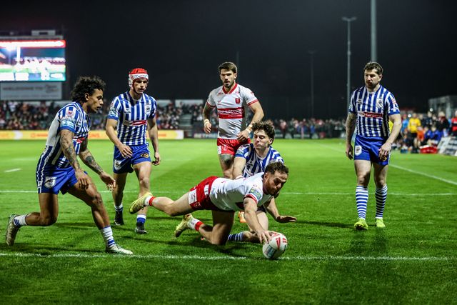 Joe Burgess of Hull KR goes over for a try making it 4-0 during the Betfred Super League round 6 match Hull KR vs St Helens at Sewell Group Craven Park, Hull, United Kingdom on 27 March 2026

(Photo by Alfie Cosgrove/News Images)