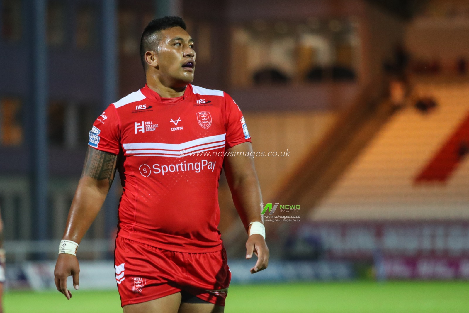 Albert Vete (8) of Hull KR during the game