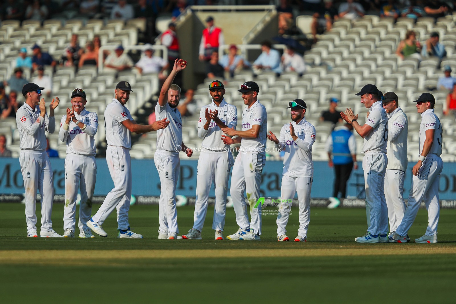 Gus Atkinson of England celebrates a fifer with his team during the England v Sri Lanka 2nd Rothesay Test Match Day 4 at Lords, London, United Kingdom, 1st September 2024

(Photo by Izzy Poles/News Images)