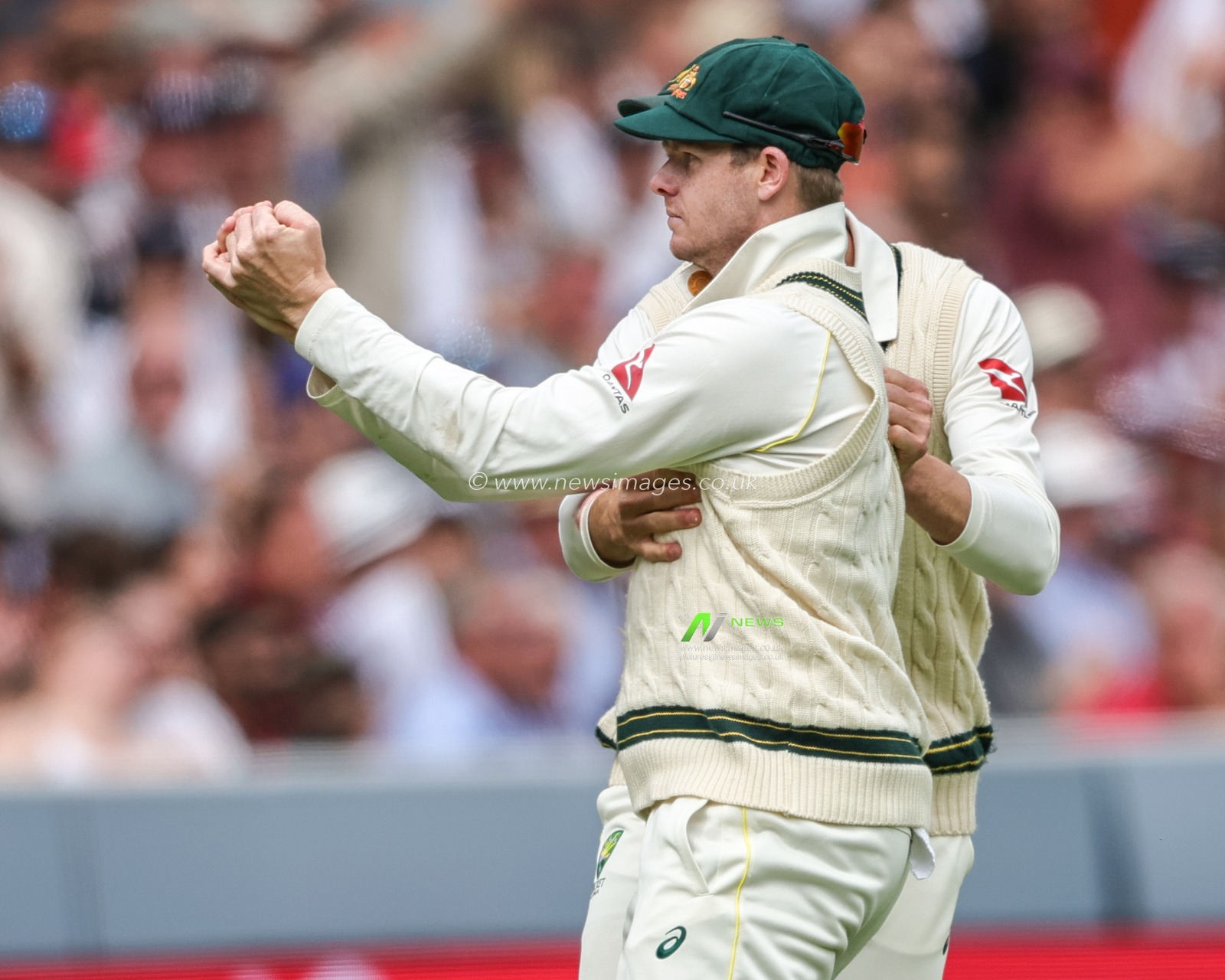 Steven Smith of Australia catches out Ollie Robinson of England during the LV= Insurance Ashes Test Series Second Test Day 5 England v Australia at Lords, London, United Kingdom, 2nd July 2023

(Photo by Mark Cosgrove/News Images)