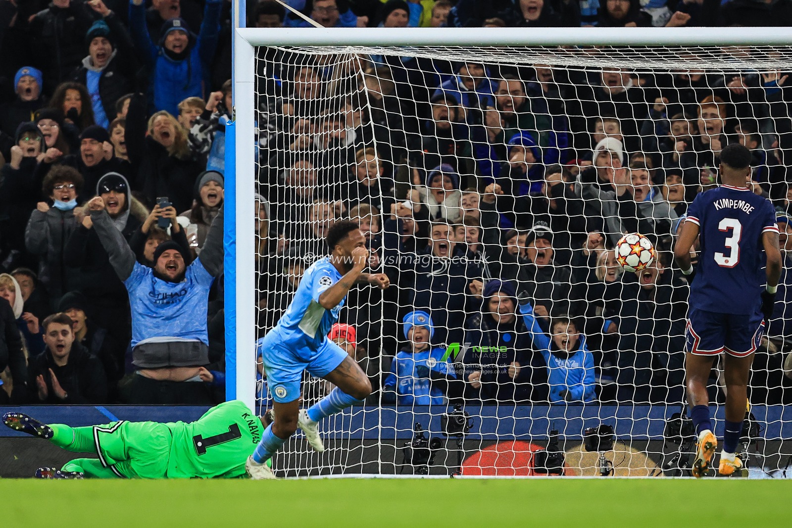 Raheem Sterling #7 of Manchester City celebrates his goal to make it 1-1